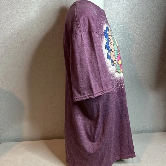 Softstyle Tee XL – Colorful Turkey Graphic Bleached Shirt - Picture 3 of 6